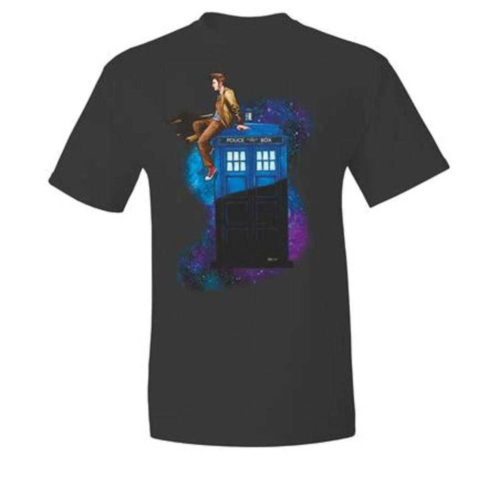Doctor Who Tenth Doctor On Tardis T-Shirt XXL