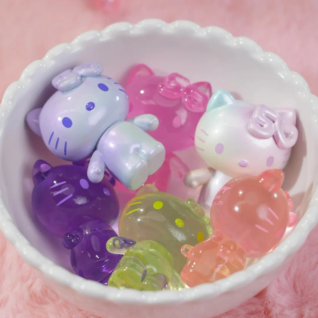 Hello Kitty 50th Anniversary mini doll blind bag (3 pcs in a bag) - Image 4